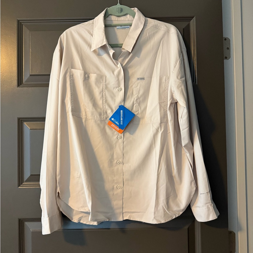 NWT- Columbia women’s Omni shade LS utility top- XL